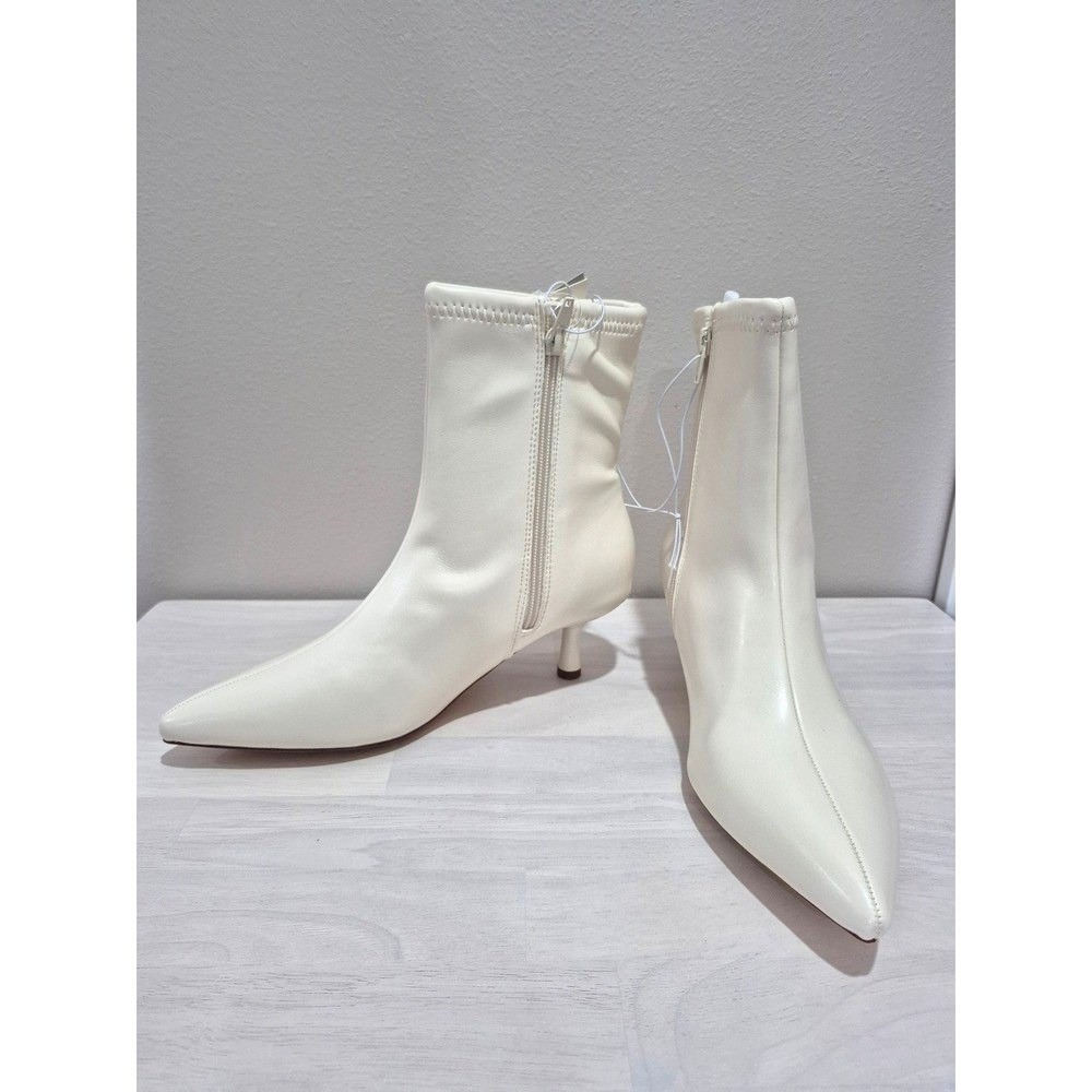 A New Day Womens Pointed Toe Kitten Heel Stretch Ankle Boots Off White Cream 7.5
